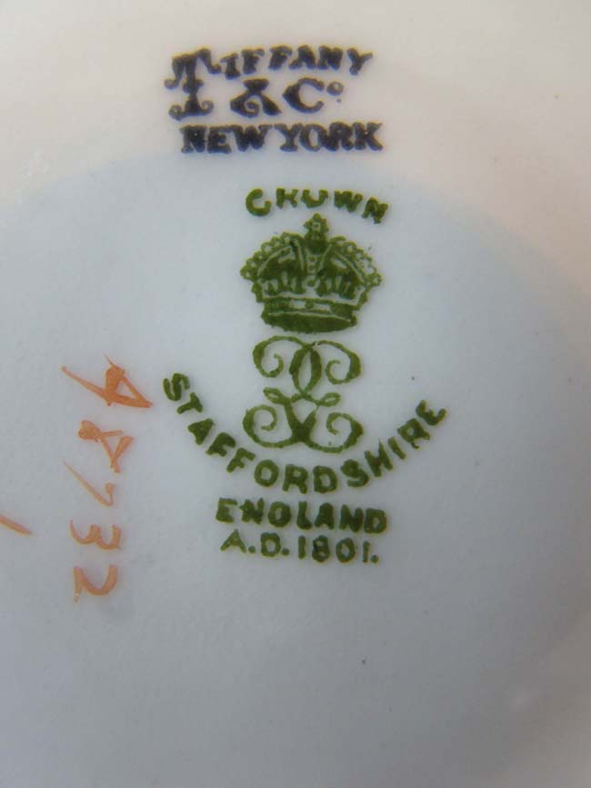 A fabulous set of 12 vintage Crown Staffordshire Chinoiserie style dinner plates made for TIFFANY & Co., New York, circa 1890-1910. — image 3